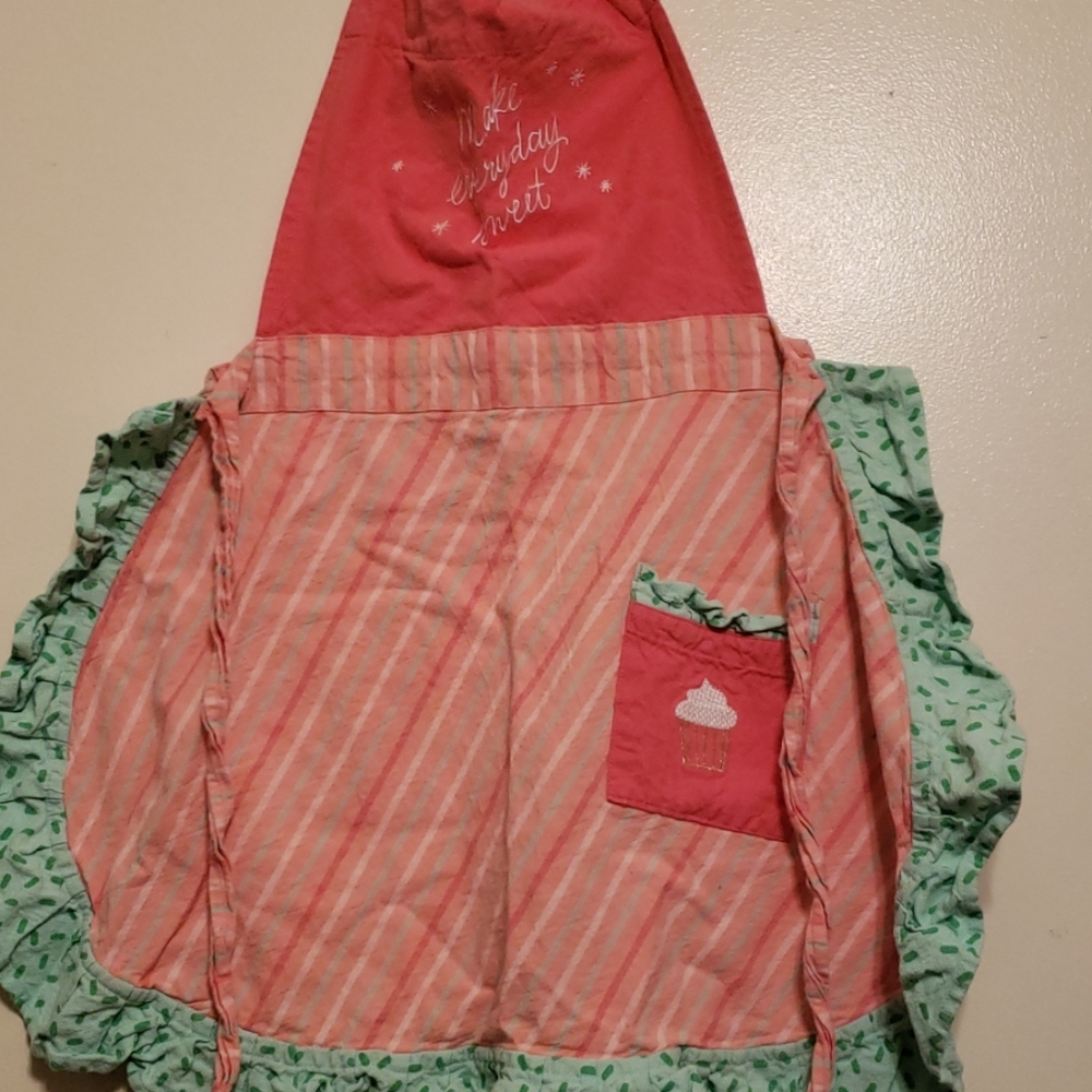 Girls apron
